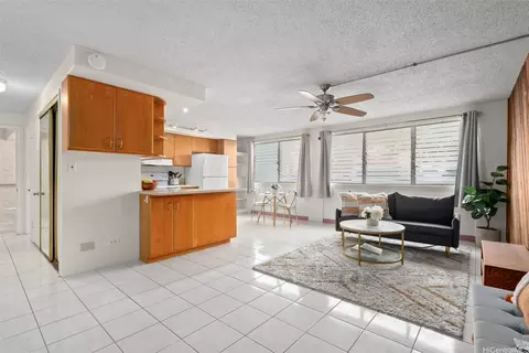 1735 Dole St #106, Honolulu, HI 96822