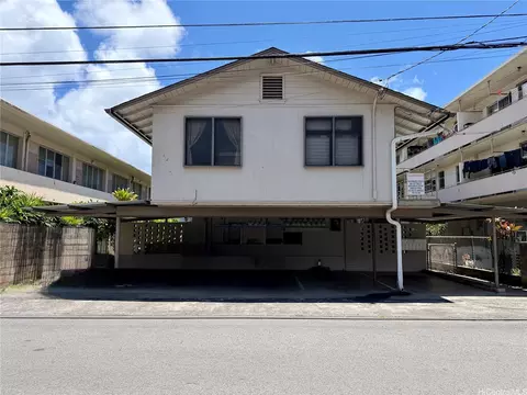 1329 Matlock Ave, Honolulu, HI 96814
