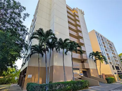 1617 Clark St #804, Honolulu, HI 96822