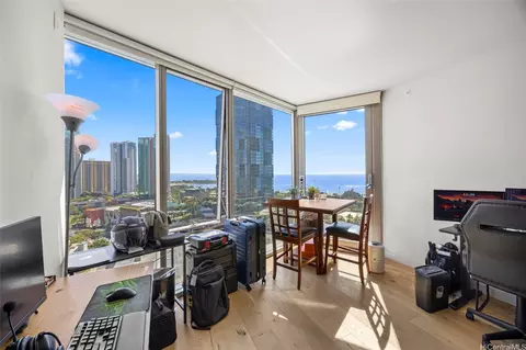 1001 Queen St #1708, Honolulu, HI 96814