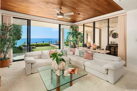 4248 Kaikoo Pl, Honolulu, HI 96816