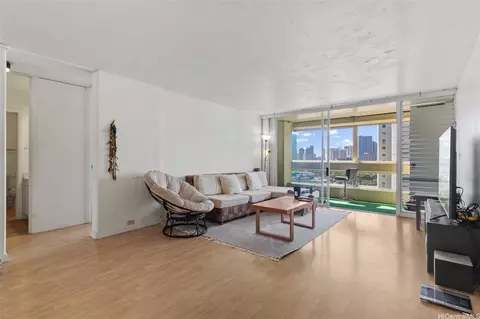 1212 Punahou St #1108, Honolulu, HI 96826