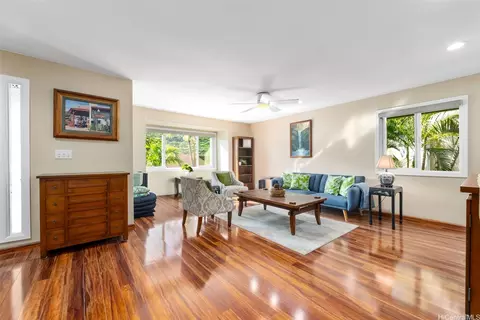 1357 Kaeleku St, Honolulu, HI 96825