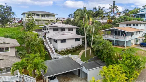 1392 Nanialii St, Kailua, HI 96734