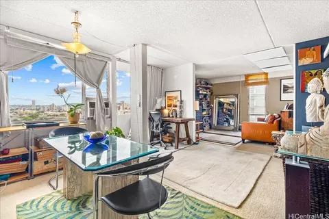 1624 Dole St #1104, Honolulu, HI 96822