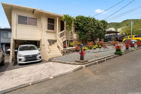 1506 Frear St #A, Honolulu, HI 96813