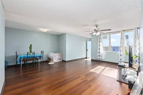 94-246 Leoku St #E306, Waipahu, HI 96797