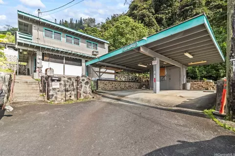 2745 Booth Rd #H, Honolulu, HI 96813