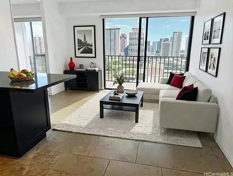 225 Queen St #19F, Honolulu, HI 96813