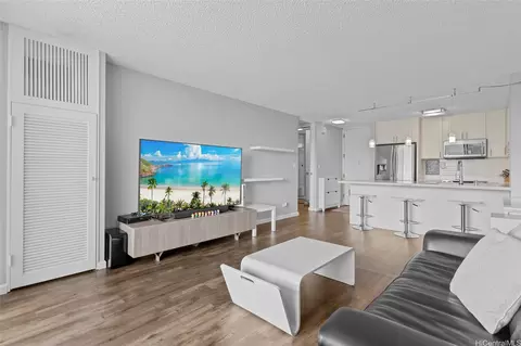 1717 Mott Smith Dr #2312, Honolulu, HI 96822