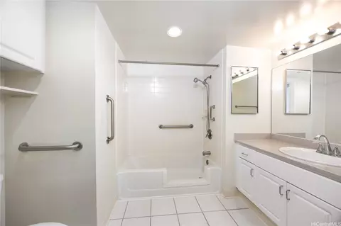 1314 Kalakaua Ave #908, Honolulu, HI 96826
