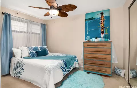 555 Hahaione St #14C, Honolulu, HI 96825