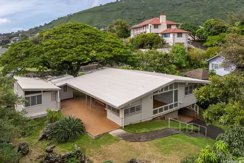 2400 Parker Pl, Honolulu, HI 96822