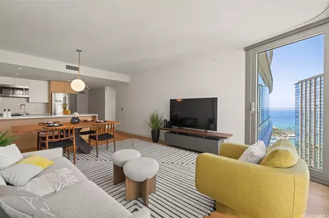1001 Queen St #3103, Honolulu, HI 96814