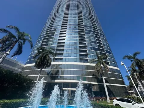 1296 Kapiolani Blvd #II1002, Honolulu, HI 96814