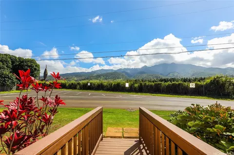 67-197 Kanoulu St, Waialua, HI 96791
