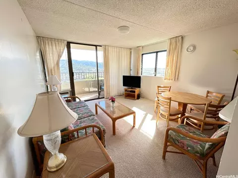 2240 Kuhio Ave #2405, Honolulu, HI 96815