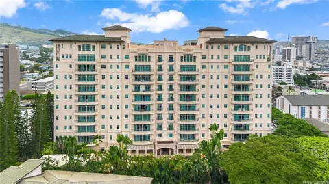 1740 S Beretania St #9, Honolulu, HI 96826