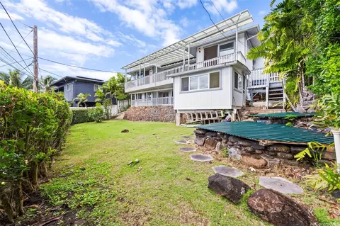 3797 Sierra Dr #A, Honolulu, HI 96816