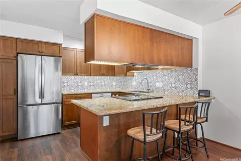 3138 Waialae Ave #325, Honolulu, HI 96816