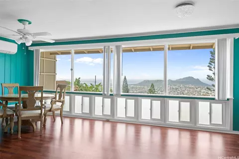 3925 Nioi Pl, Honolulu, HI 96816