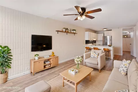 1524 Pensacola St #113, Honolulu, HI 96822