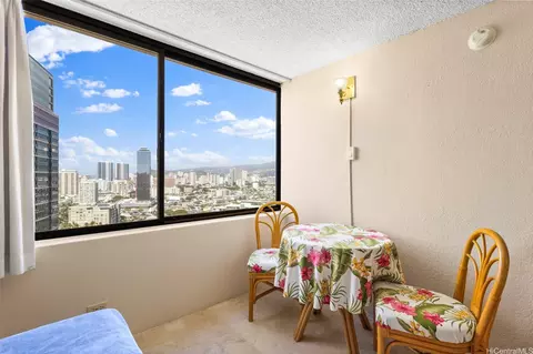 444 Niu St #2502, Honolulu, HI 96815