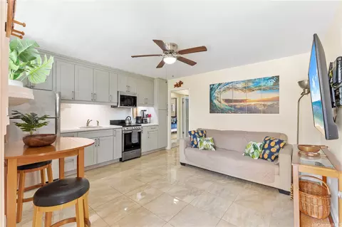 236 Liliuokalani Ave #201, Honolulu, HI 96815