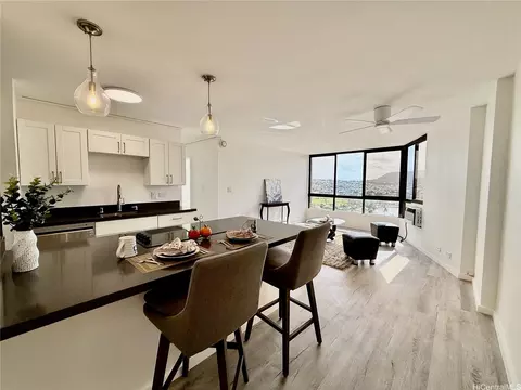 320 Liliuokalani Ave #1603, Honolulu, HI 96815