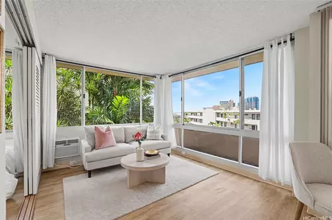 255 Huali St #204, Honolulu, HI 96813