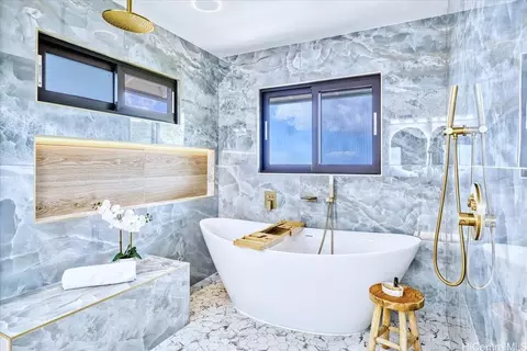 5333 Puahia Pl, Honolulu, HI 96821