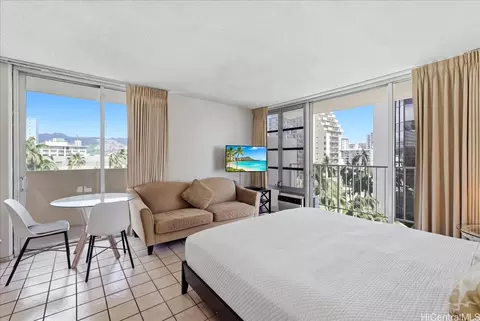 364 Seaside Ave #701, Honolulu, HI 96815