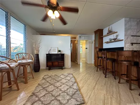 3824 Leahi Ave #215, Honolulu, HI 96815