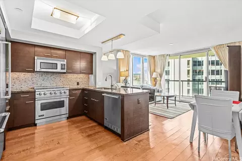 1837 Kalakaua Ave #1011, Honolulu, HI 96815