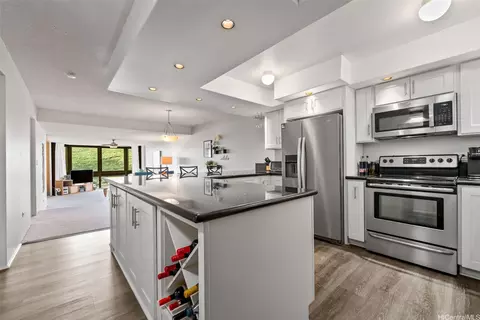501 Hahaione St #1-14H, Honolulu, HI 96825
