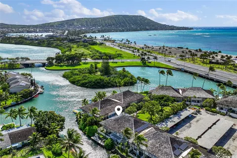 211 Kawaihae St #D1, Honolulu, HI 96825