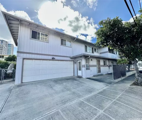 2205 Fern St, Honolulu, HI 96826