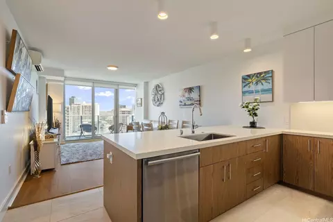 629 Keeaumoku St #1807, Honolulu, HI 96814