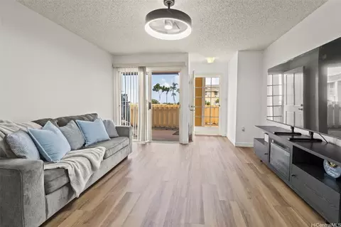 94-506 Kupuohi St #7102, Waipahu, HI 96797