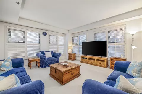 1080 S Beretania St #303, Honolulu, HI 96814