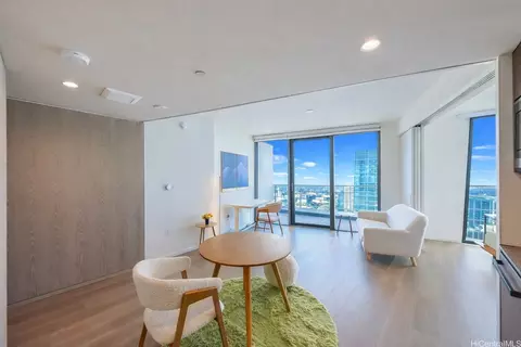 1000 Auahi St #1303, Honolulu, HI 96814