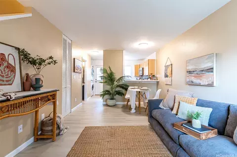 91-1143 Kamaaha Loop #17B, Kapolei, HI 96707