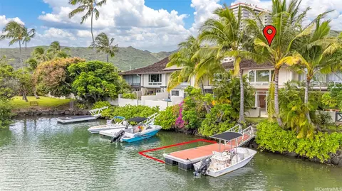 205 Kawaihae St #A5, Honolulu, HI 96825