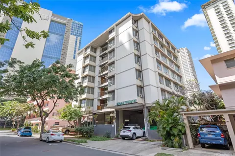 412 Launiu St, Honolulu, HI 96815