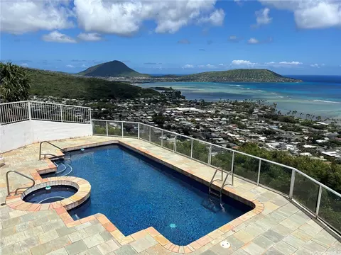 Exterior - 483 Maono Loop, Honolulu, HI 96821 photo 2 of 5