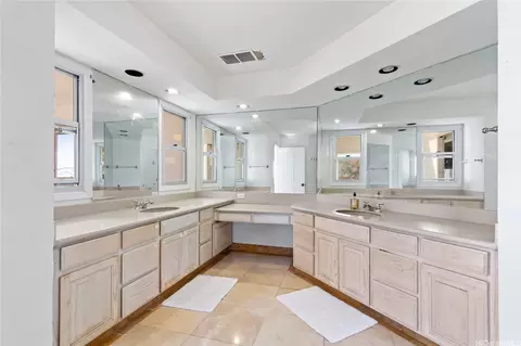 Bath - 483 Maono Loop, Honolulu, HI 96821 photo 1 of 4