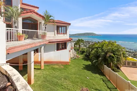 Exterior - 483 Maono Loop, Honolulu, HI 96821 photo 4 of 5