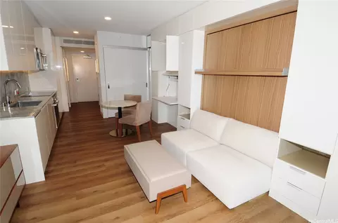987 Queen St #1208, Honolulu, HI 96814