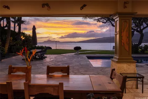 365 Portlock Rd, Honolulu, HI 96825