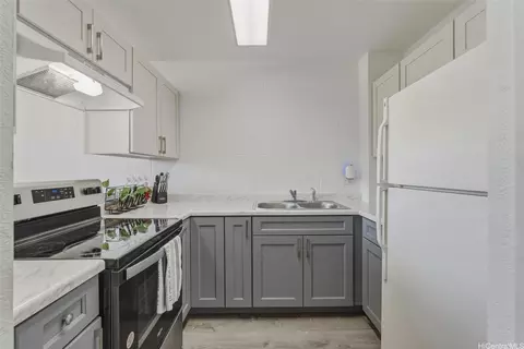 1105 Acacia Rd #308, Pearl City, HI 96782